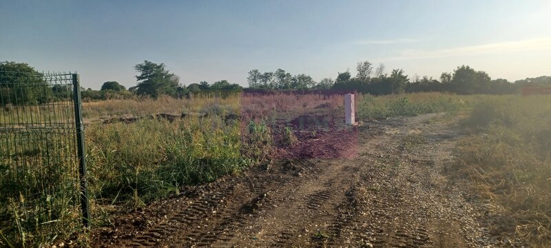 Sabareni, lot de casa 500 mp, curent langa teren